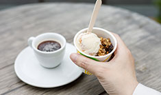 挽き立てコーヒー・季節のジェラート