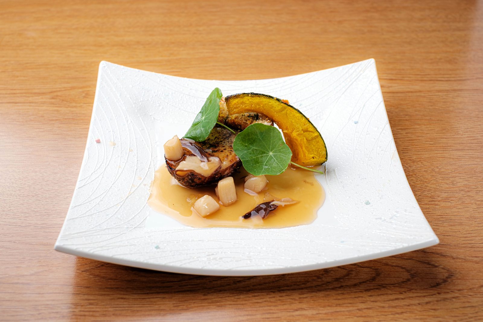 土垂れ芋のコンフィーと秋の野菜 帆立とフカヒレのソース